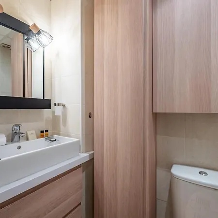 B016 - Beautiful For 4 - Center *