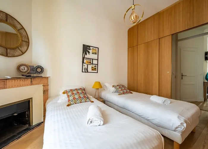 B016 - Beautiful For 4 - Center Apartman *